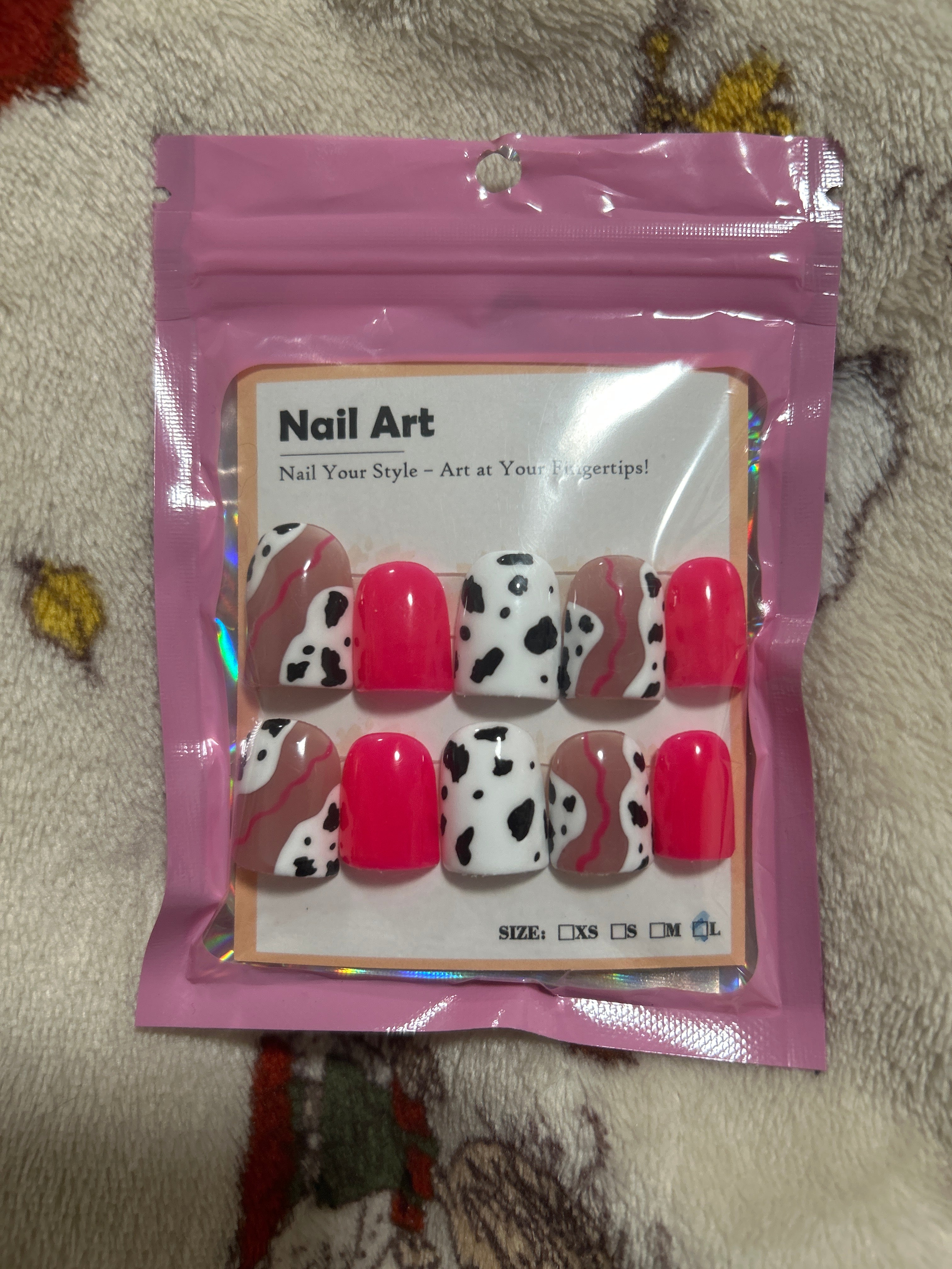 Hot pink, cow print press ons